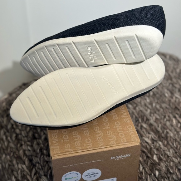 Dr Scholl’s Eliza Black Women’s 10M slip on shoes - Picture 2 of 4